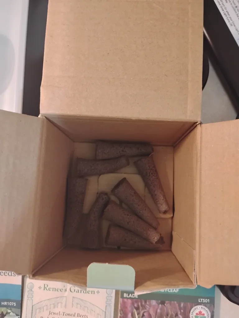 AeroGarden Sprout LED Grow Light System image indicator(2)