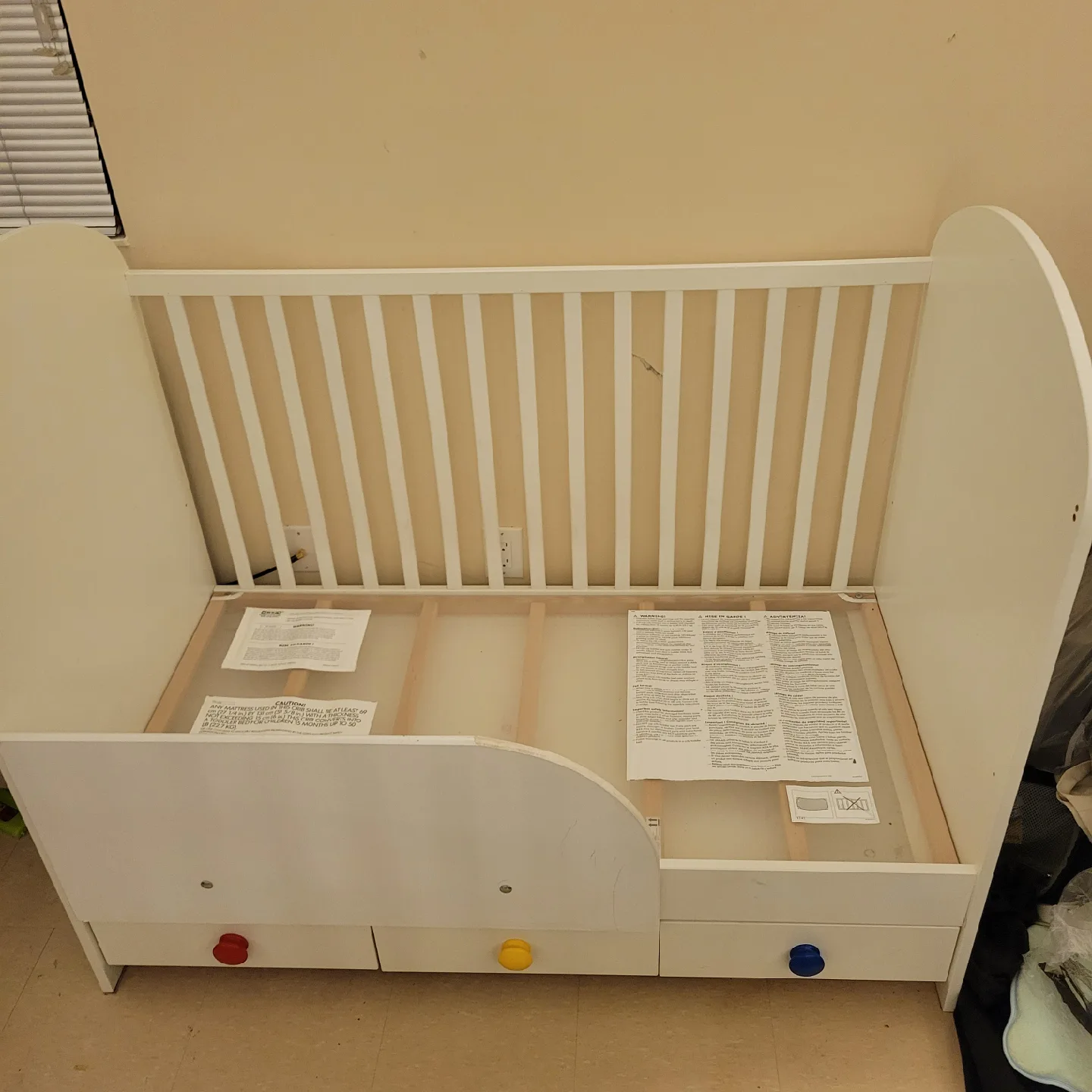 IKEA Gulliver toddler bed with Drawers - White image indicator(2)