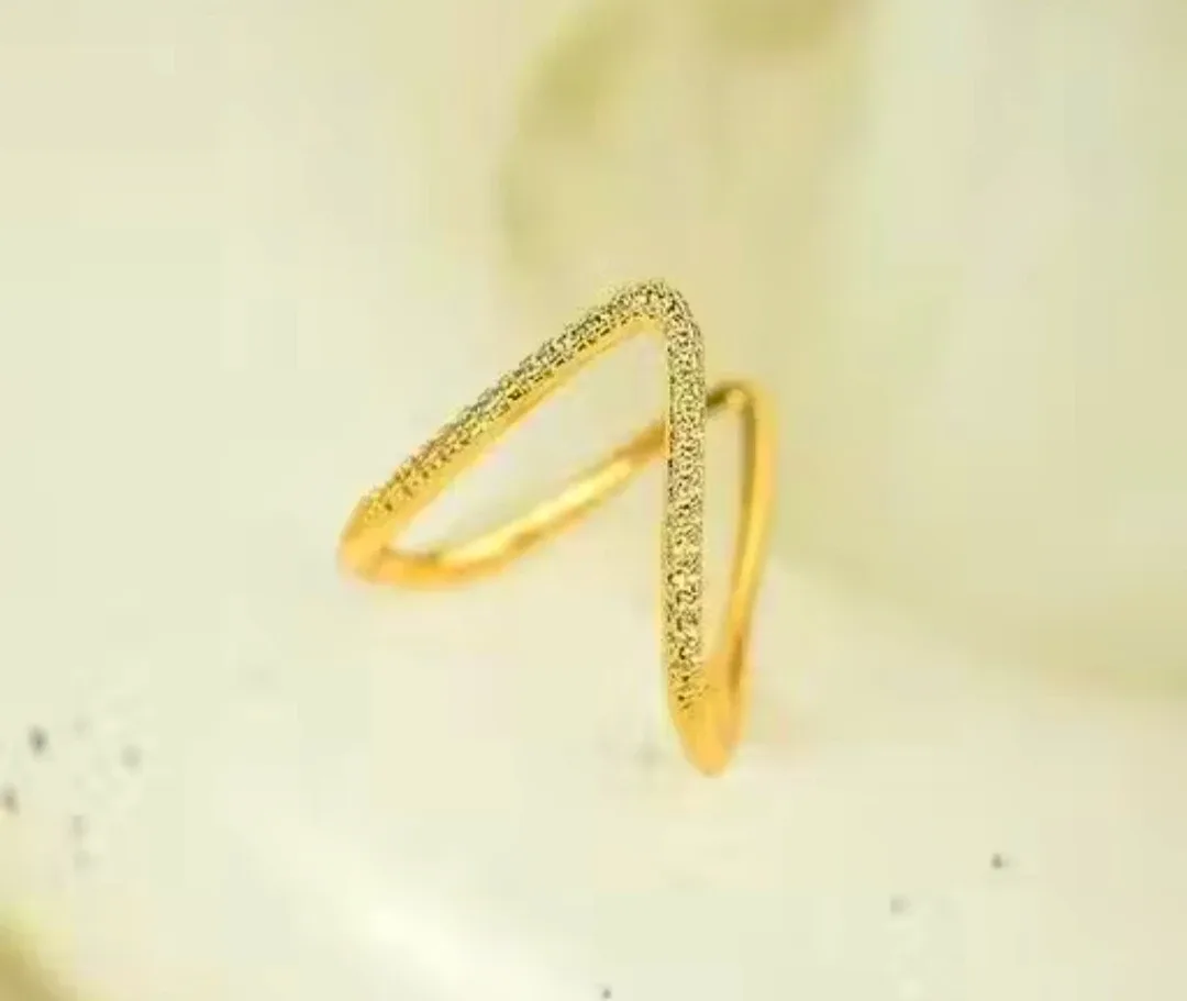 Gold V-Shaped Ring thumbnail