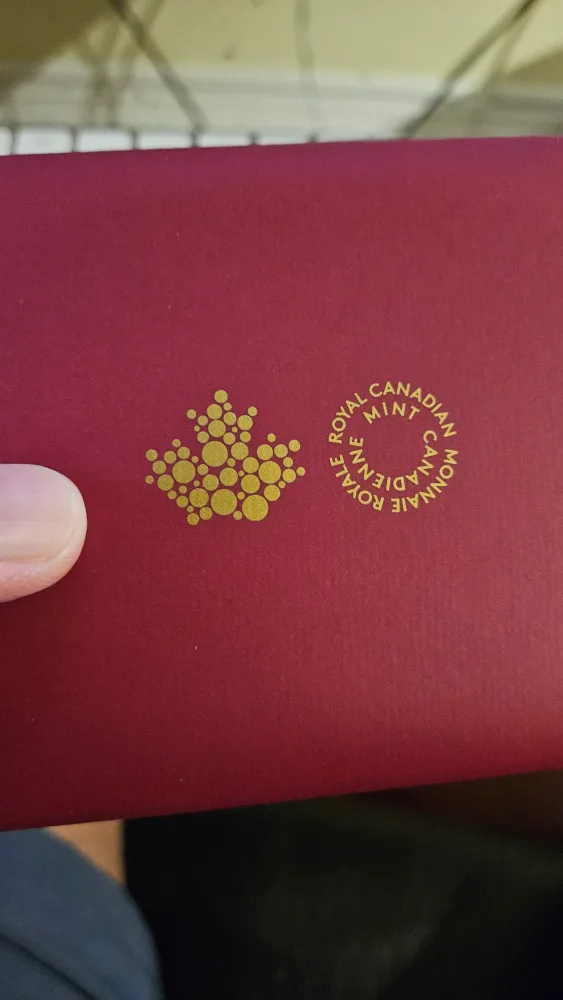 Royal Canadian Mint $30 Silver Coin - Indigenous Dancer image indicator(2)