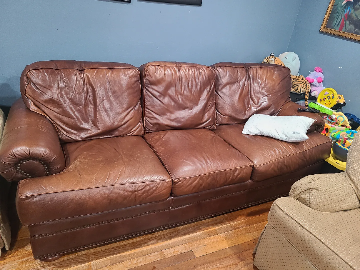 Assorted Used Furniture - Chairs & Sofas image indicator(3)