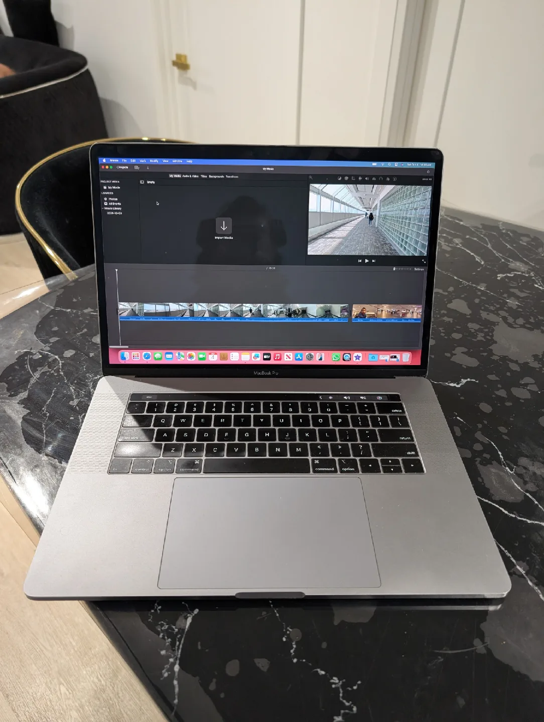 MacBook Pro 2019 15-inch Core i9 image indicator(6)