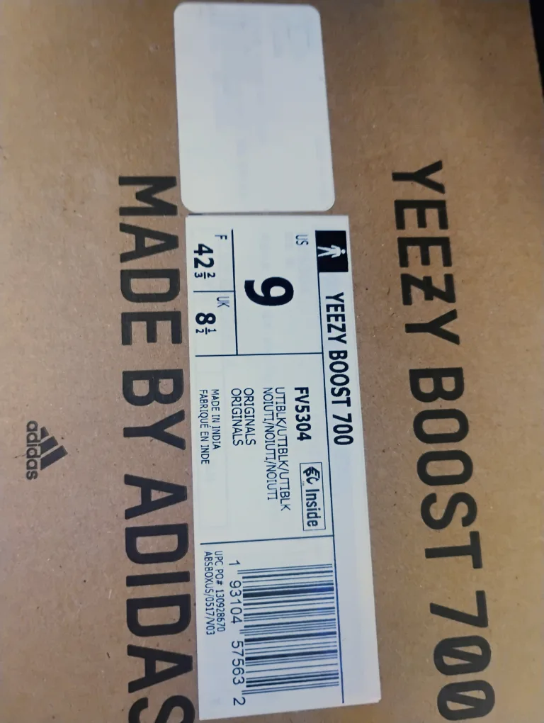 Adidas Yeezy Boost 700 Faded Azure, US 9 image indicator(2)