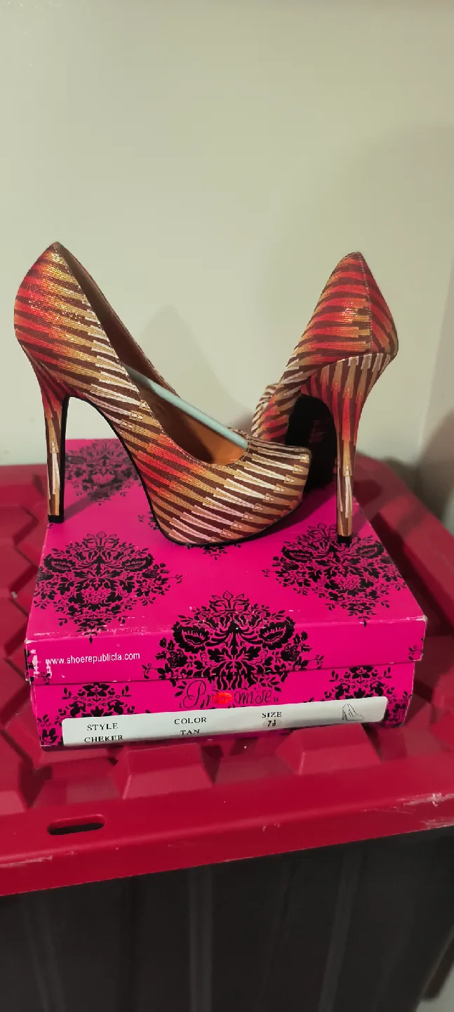 Promise Tan Heels - Size 7 thumbnail