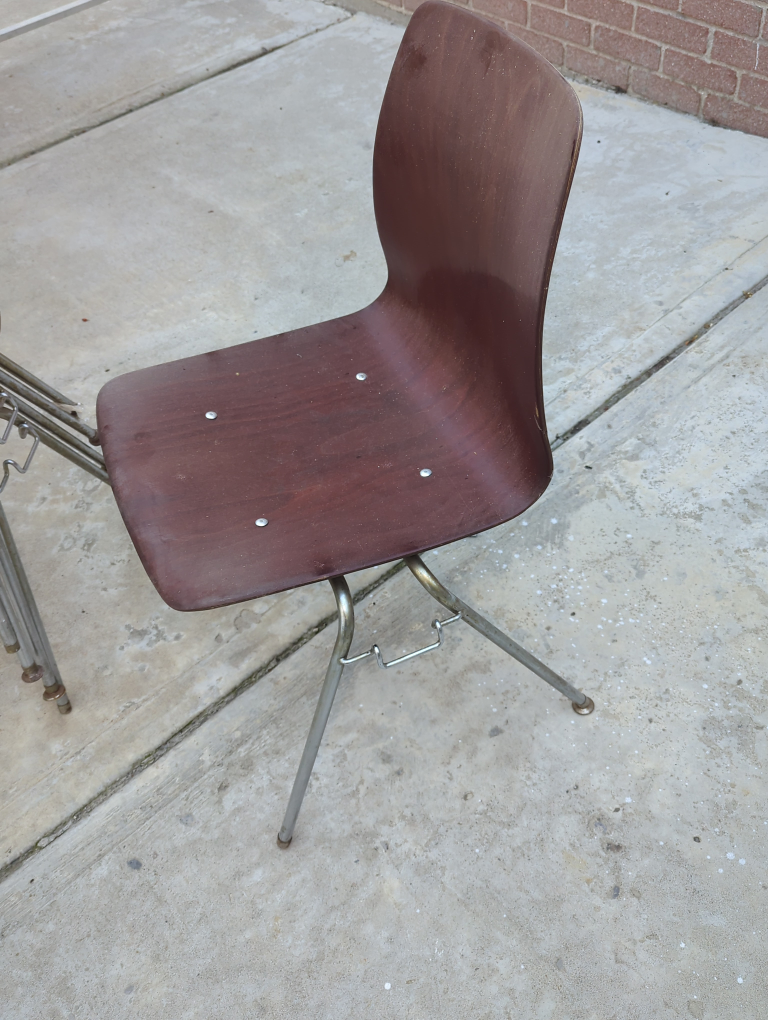 Set of 4 Vintage Stacking Chairs - - photo 2