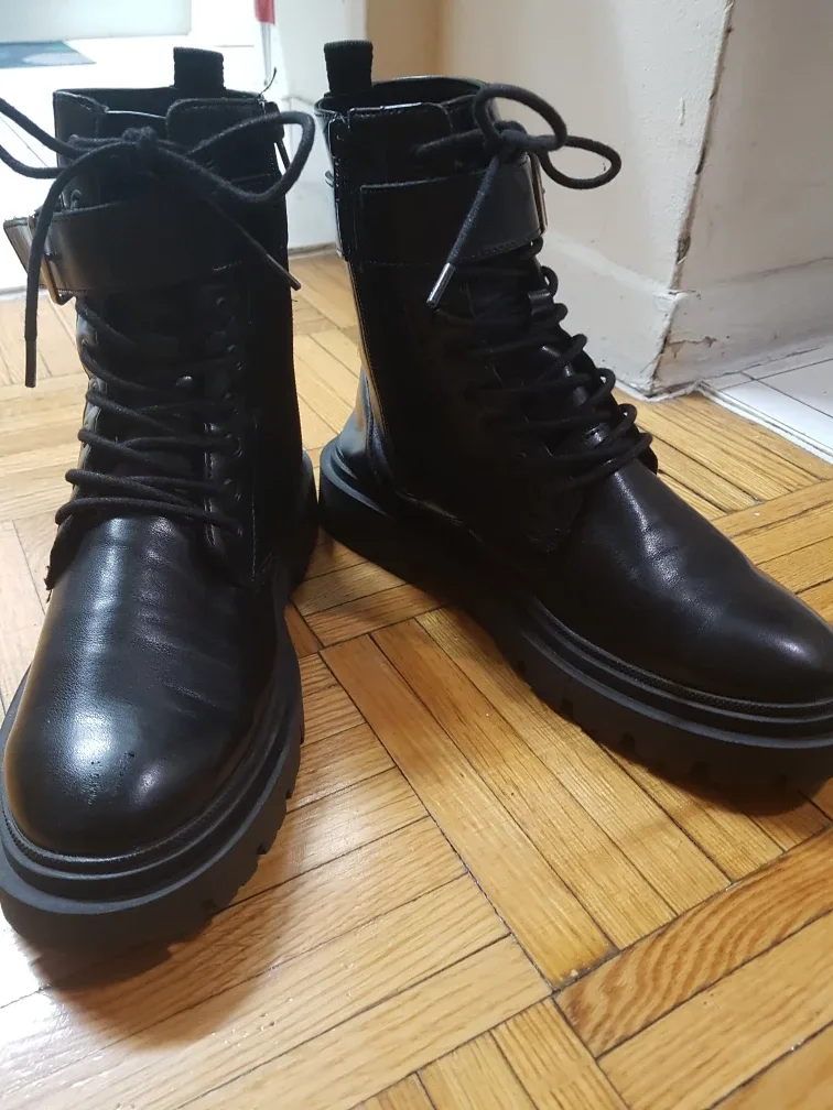 Zara Black Ankle Boots, Size 38 image indicator(2)