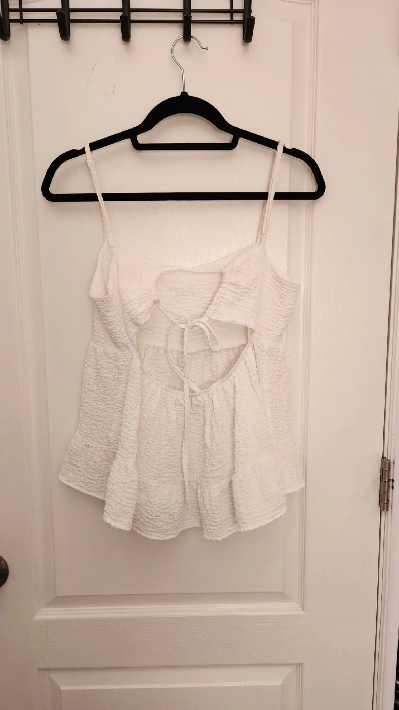 Olé by Koto White Strappy Tank Top - Size 8 image indicator(6)