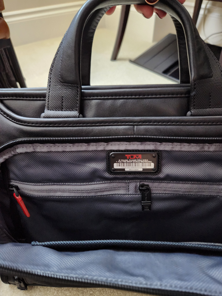 Tumi Black Leather Bag - Like New w Dust Bag - photo 4