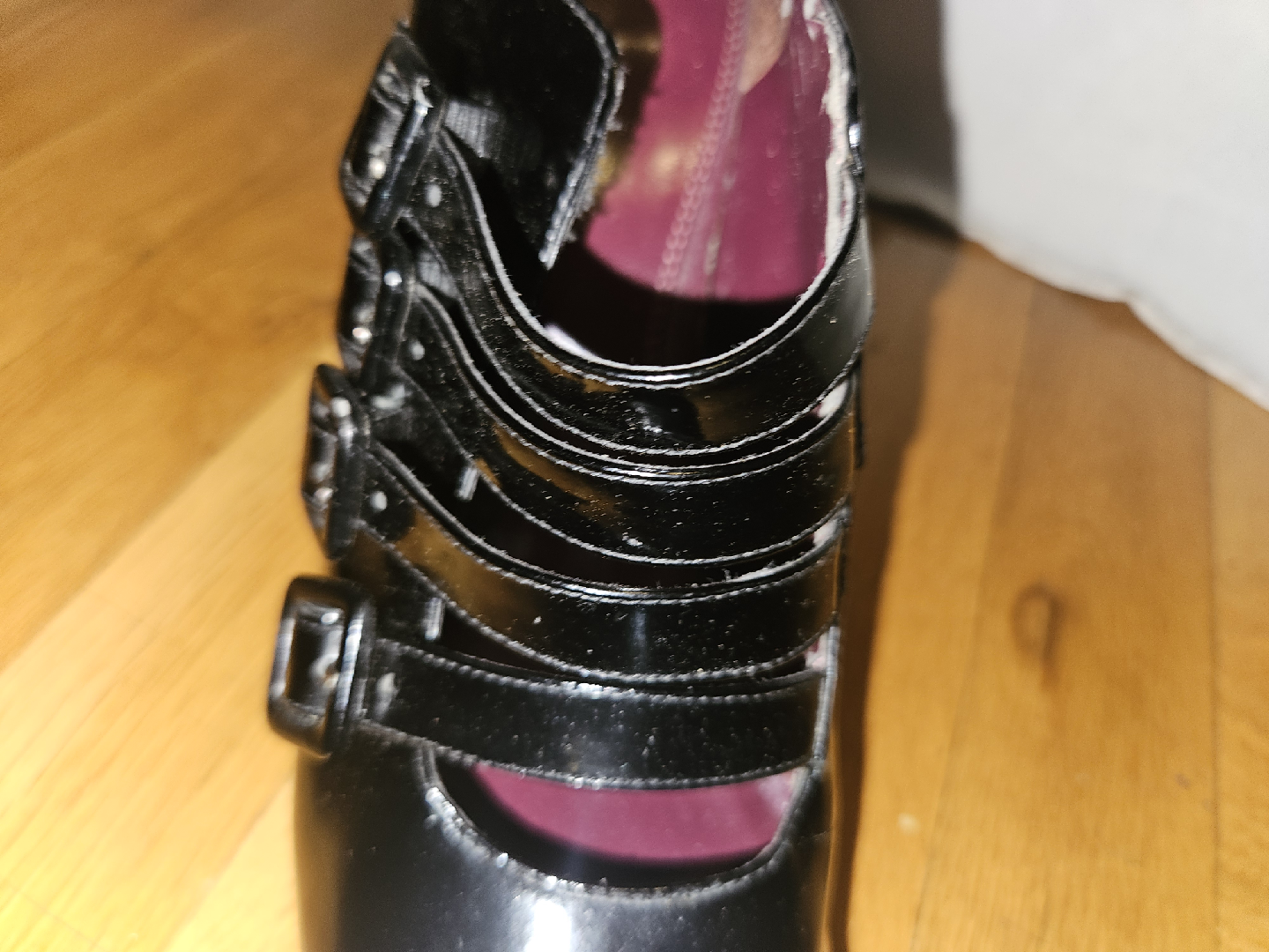 Enzo Angiolini Unique Patent Leather Heels with Buckles - size 9 - photo 2
