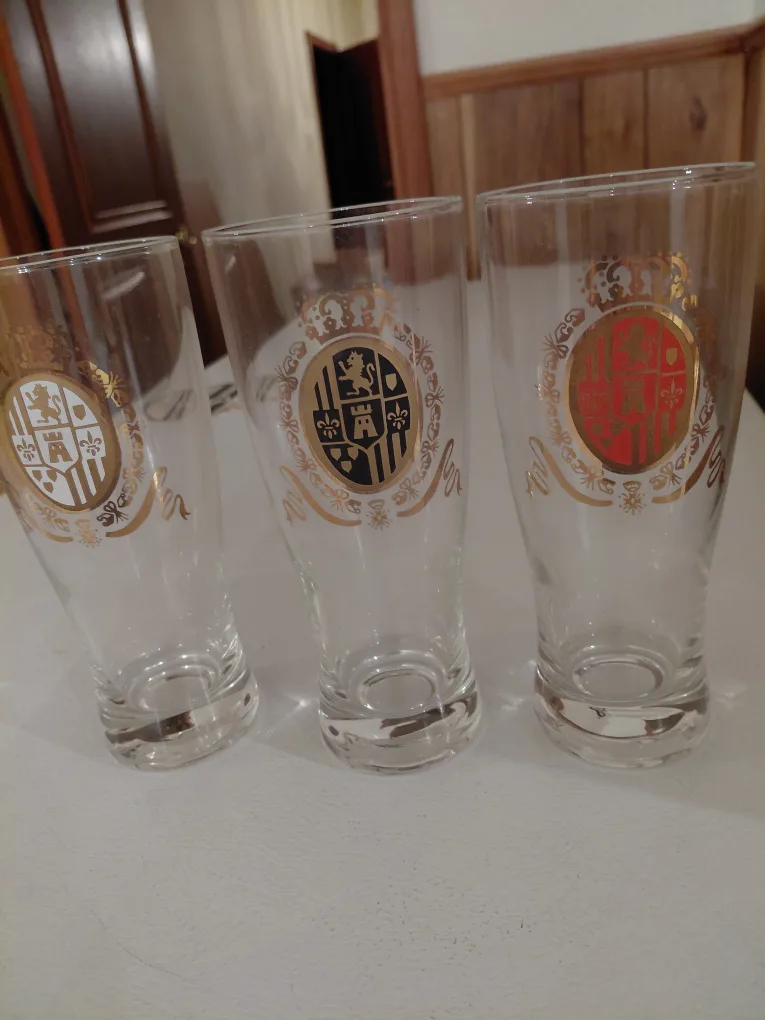 Vintage O'Keefe Beer Glasses image indicator(2)