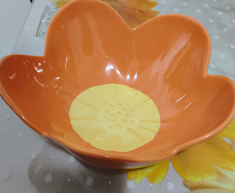 "🧡"Orange Flower Shaped Bowl