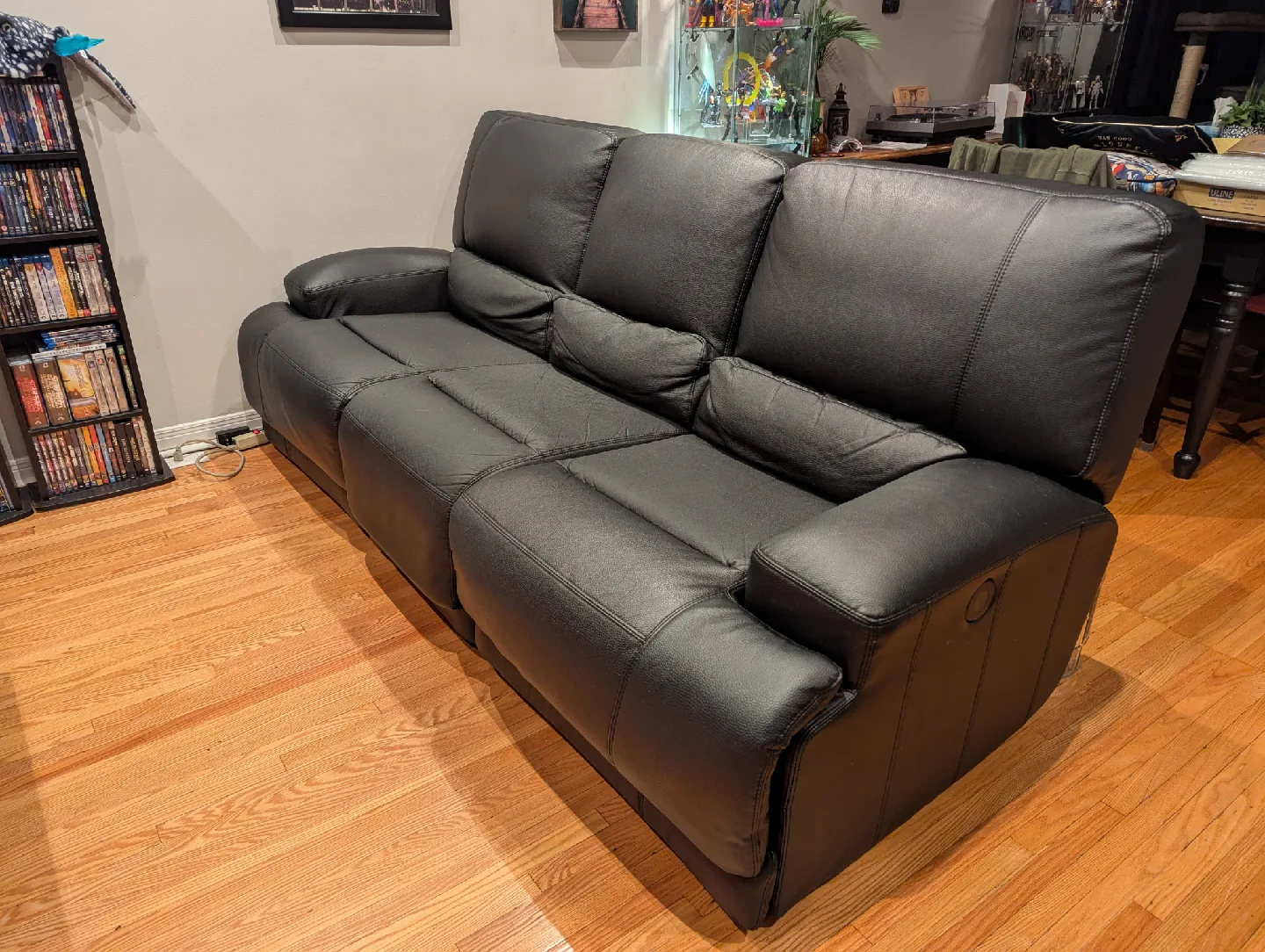 Black leather double reclining couch