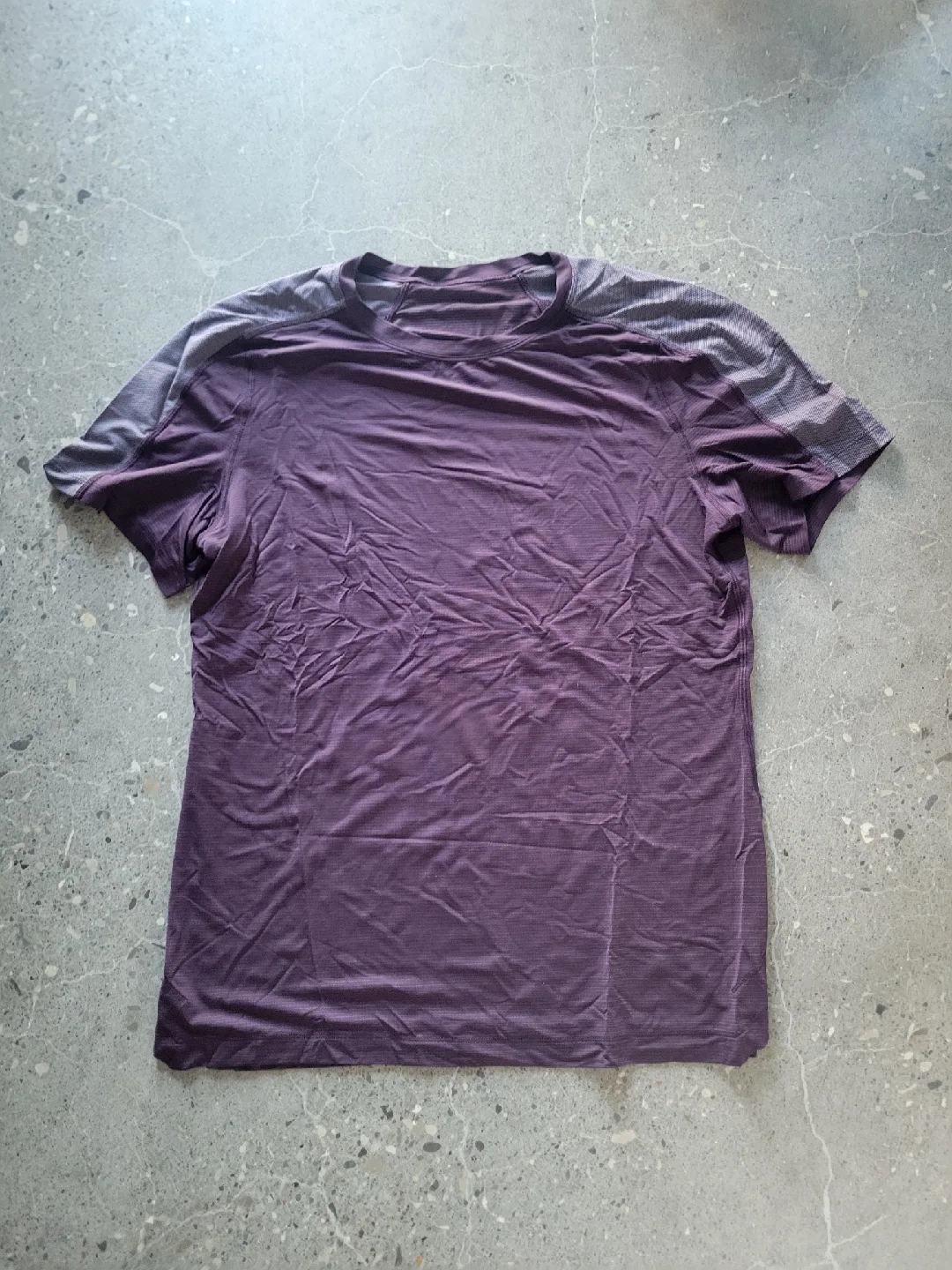 Lululemon Men's T-Shirt thumbnail