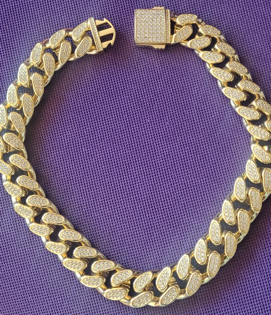 BBYKUTE Gold Cuban Link Chain image indicator(5)