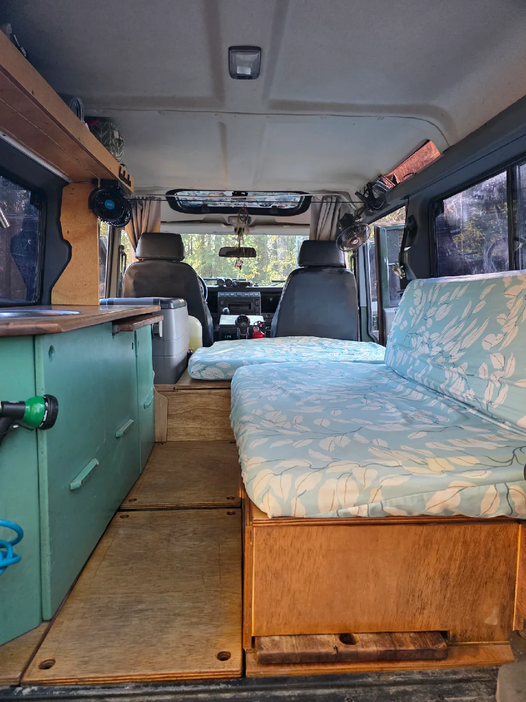 Land Rover Defender 300TDI camper image indicator(9)