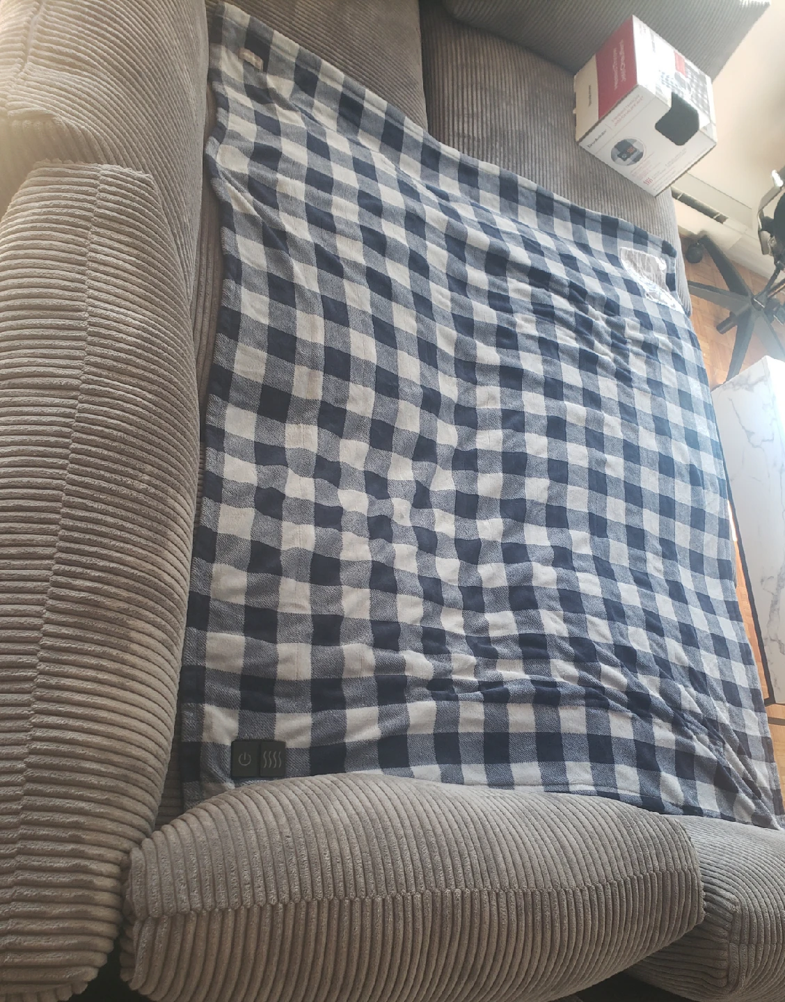 Brookstone Heated Throw Blanket 50" x 60" - photo 4