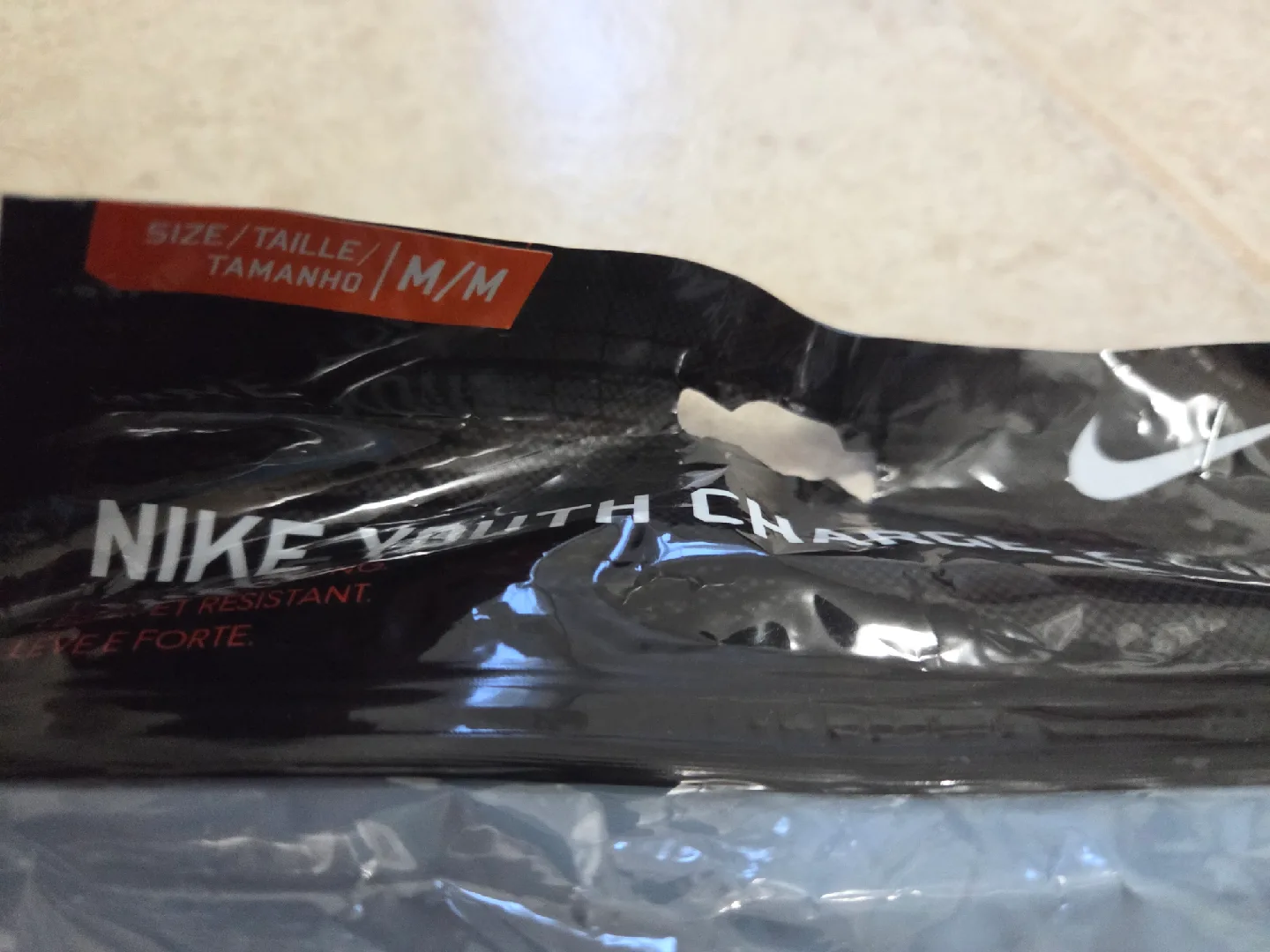 Nike Youth Charge Shin Guards - Size M/M - New image indicator(2)