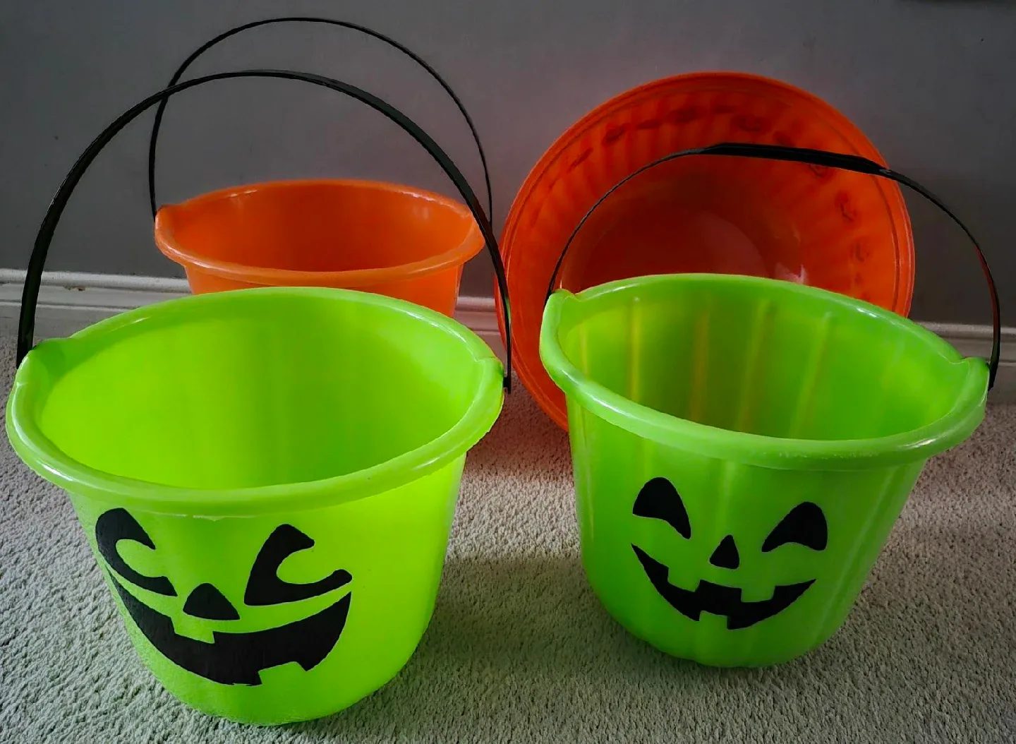 Halloween Candy Buckets and bowel- Green and Orange image indicator(6)