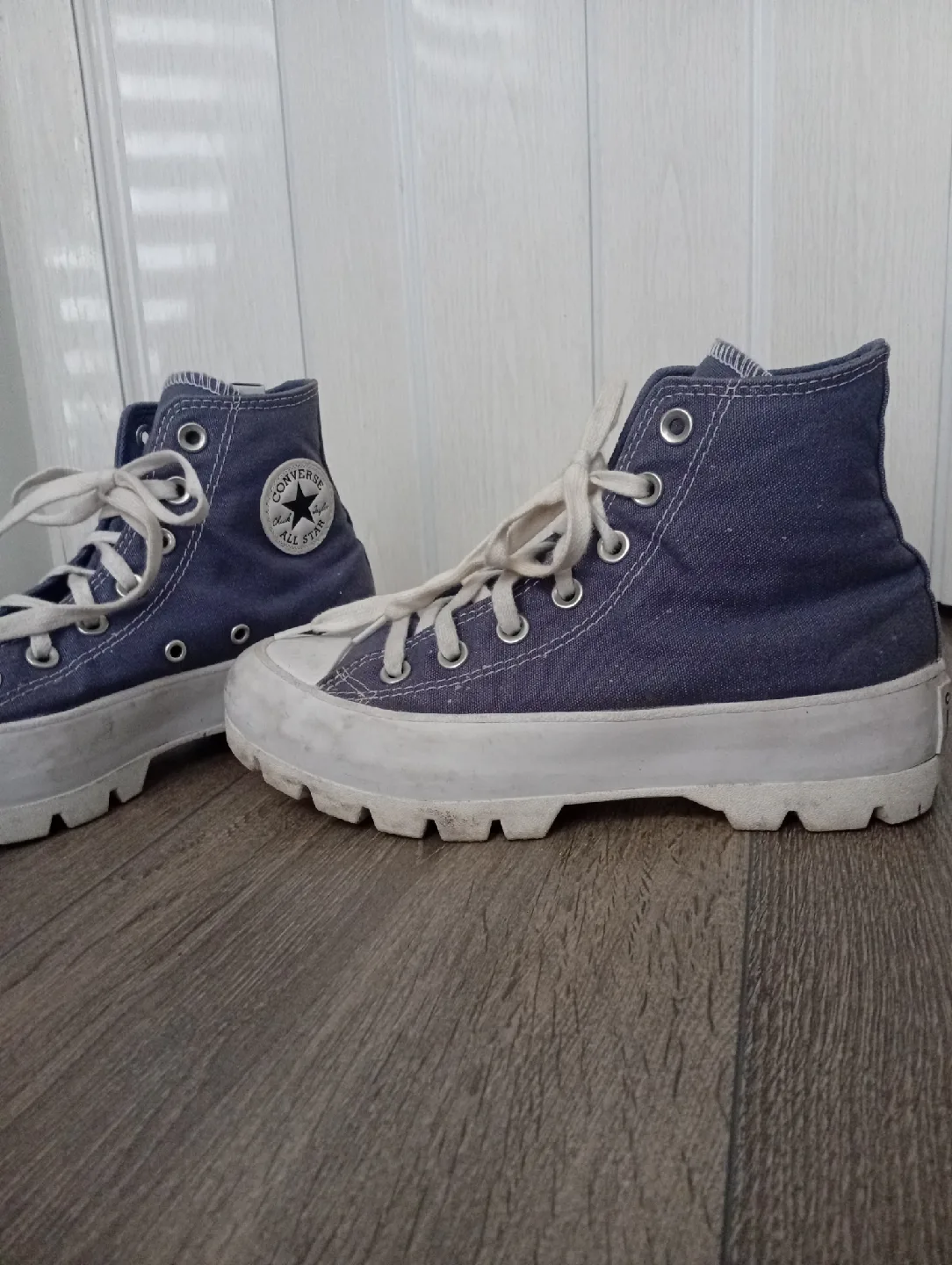 Converse All Star Lugged Hi Top - Women's Size 6 thumbnail
