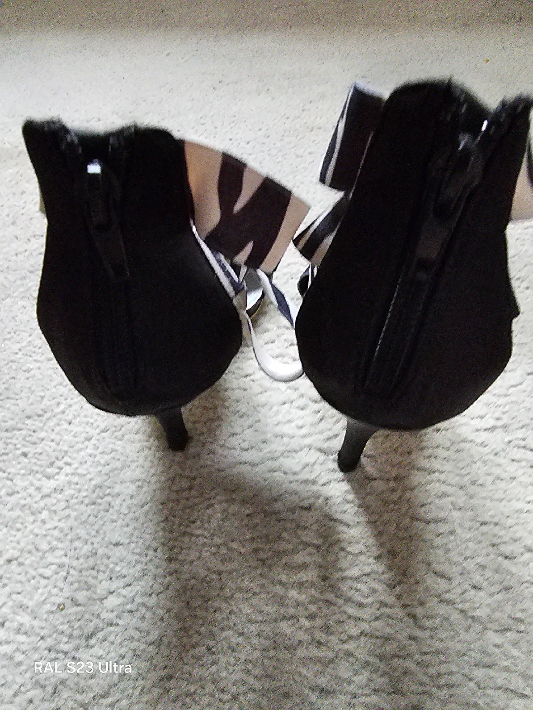 Zebra Print Heels - Size 7 image indicator(2)