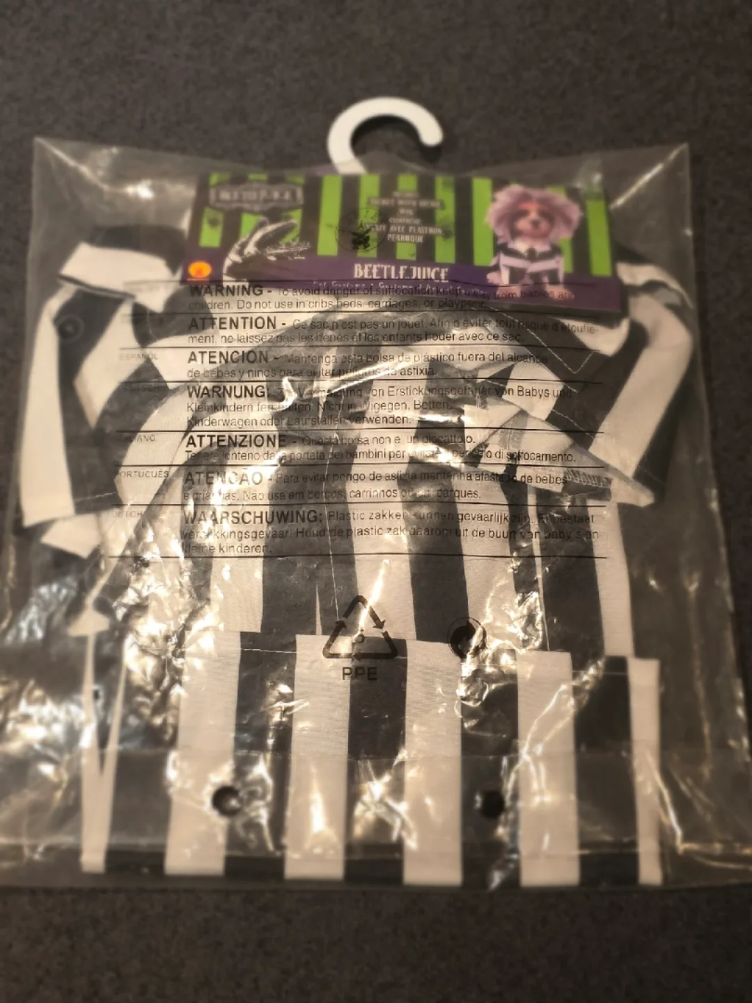 Beetlejuice Pet Costume - Size Medium image indicator(4)