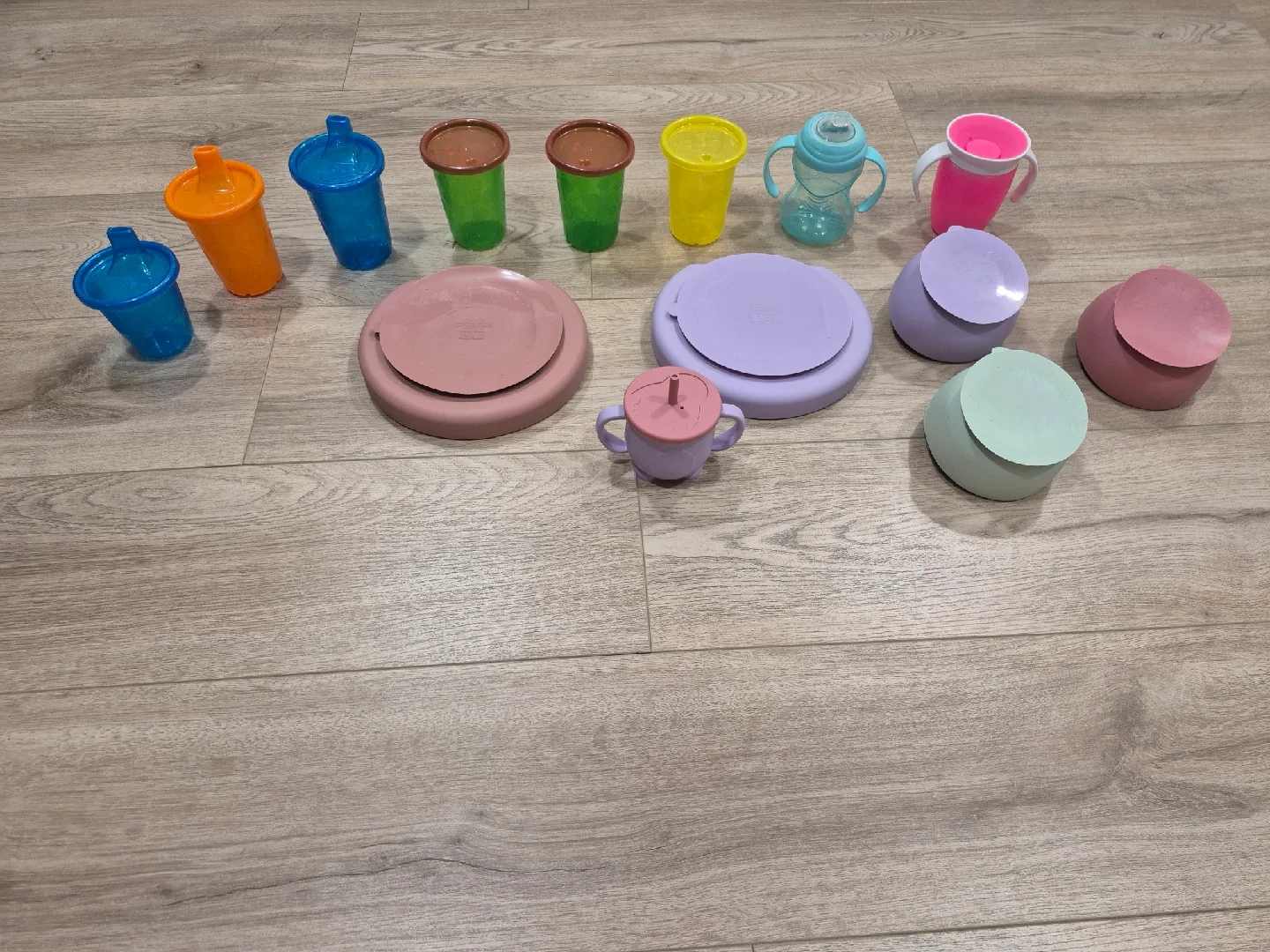 🥕Assorted Baby Feeding Set - Cups, Plates, Bowls image indicator(2)