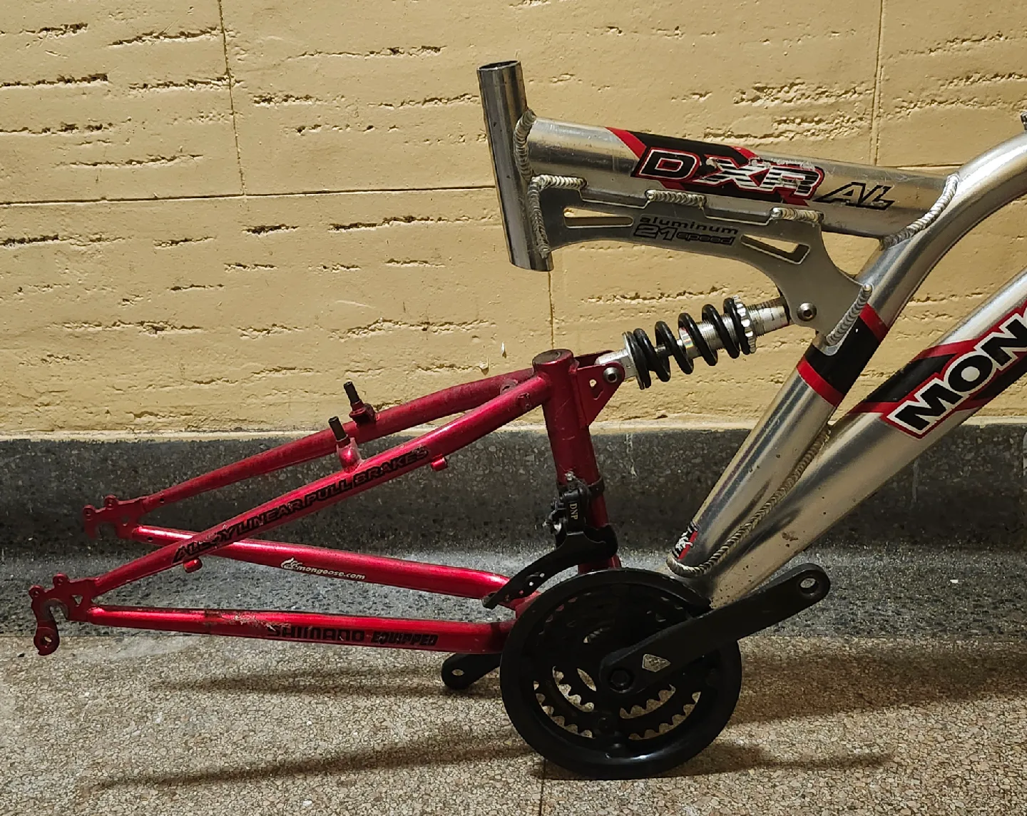 Mongoose DXR AL Aluminum 16 3/4" Full Suspension Frame image indicator(3)