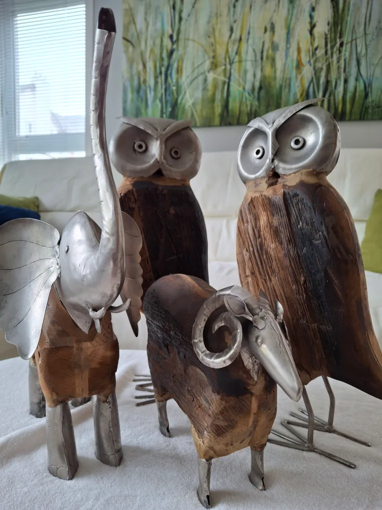 Metal + Wood Animal-themed Home Decor