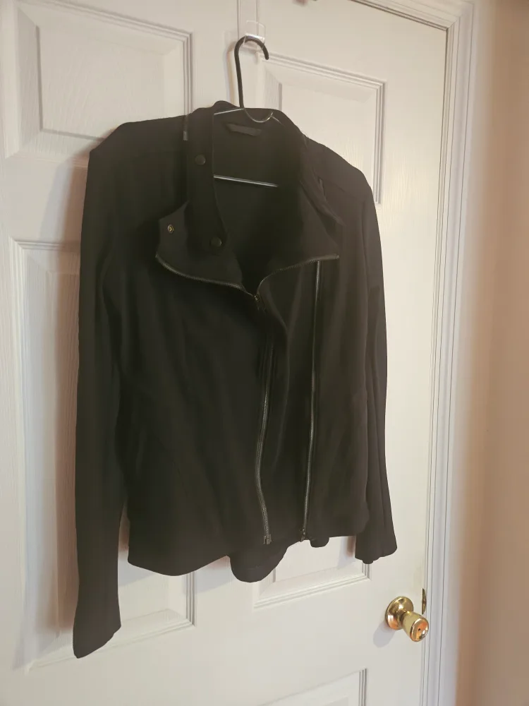 lululemon black moto-like jacket - size 10 image indicator(3)