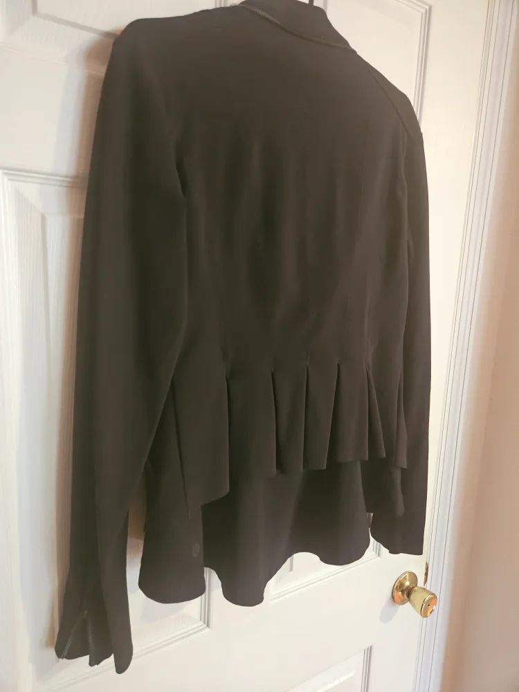 lululemon black moto-like jacket - size 10 image indicator(5)