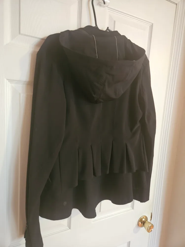 lululemon black moto-like jacket - size 10 image indicator(6)