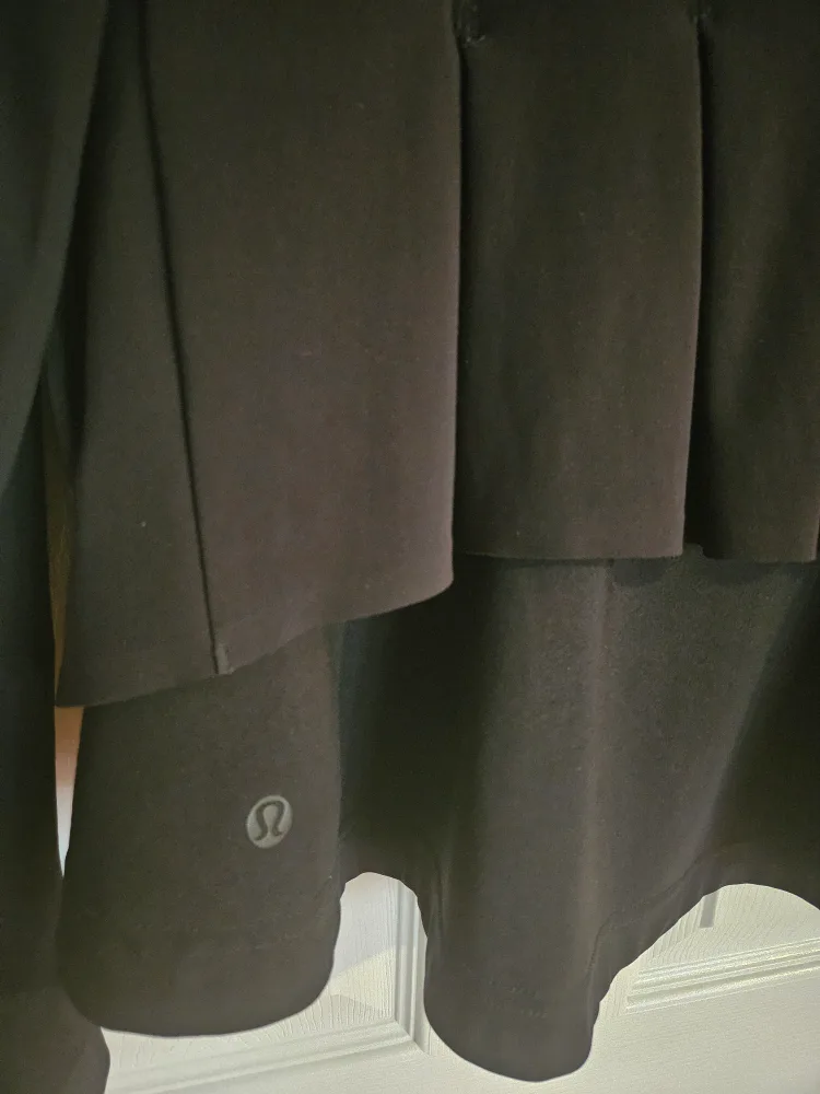 lululemon black moto-like jacket - size 10 image indicator(7)