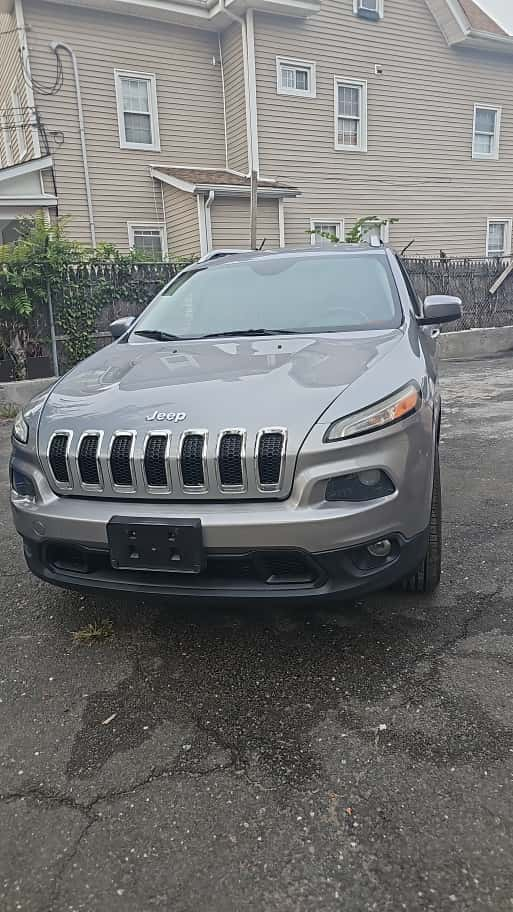 Jeep Cherokee - Silver SUV