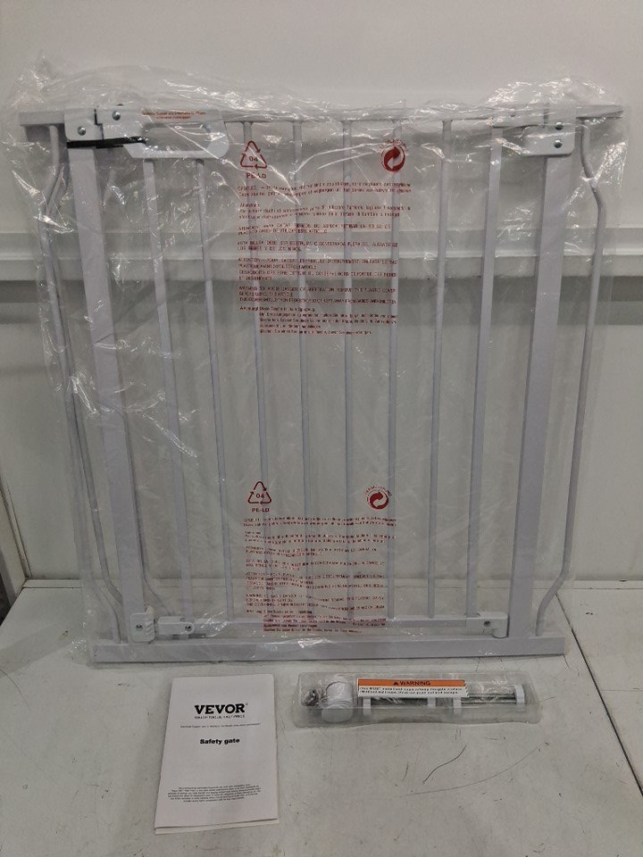 Vevor Easy Step Pet or Baby Safety Gate - 29.5"- 39" - photo 3