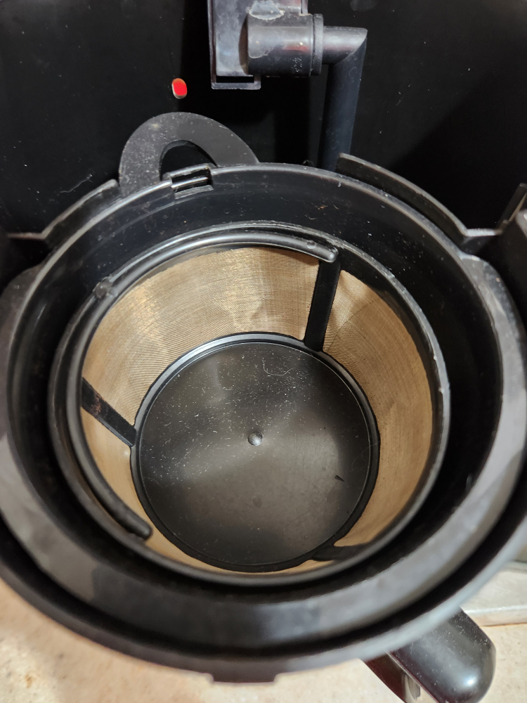 5 CUP PROGRAMMABLE COFFEE MAKER WITH FILTER - photo 3