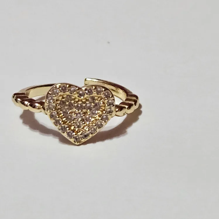 Silver Necklace with Cubic Zirconia Pendant image indicator(6)