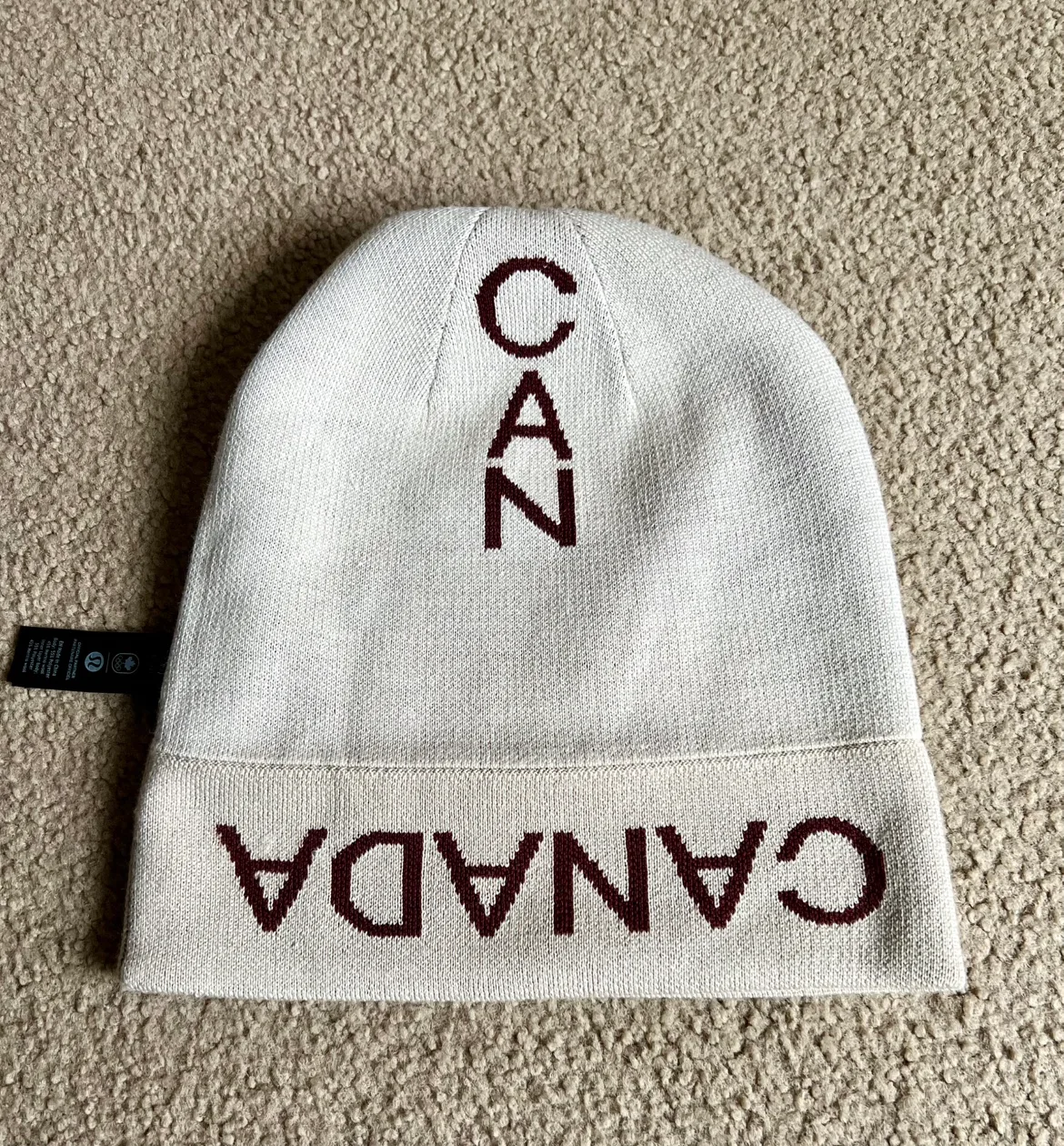 Lululemon Team Canada Merino Wool-Blend Reversible Beanie image indicator(5)