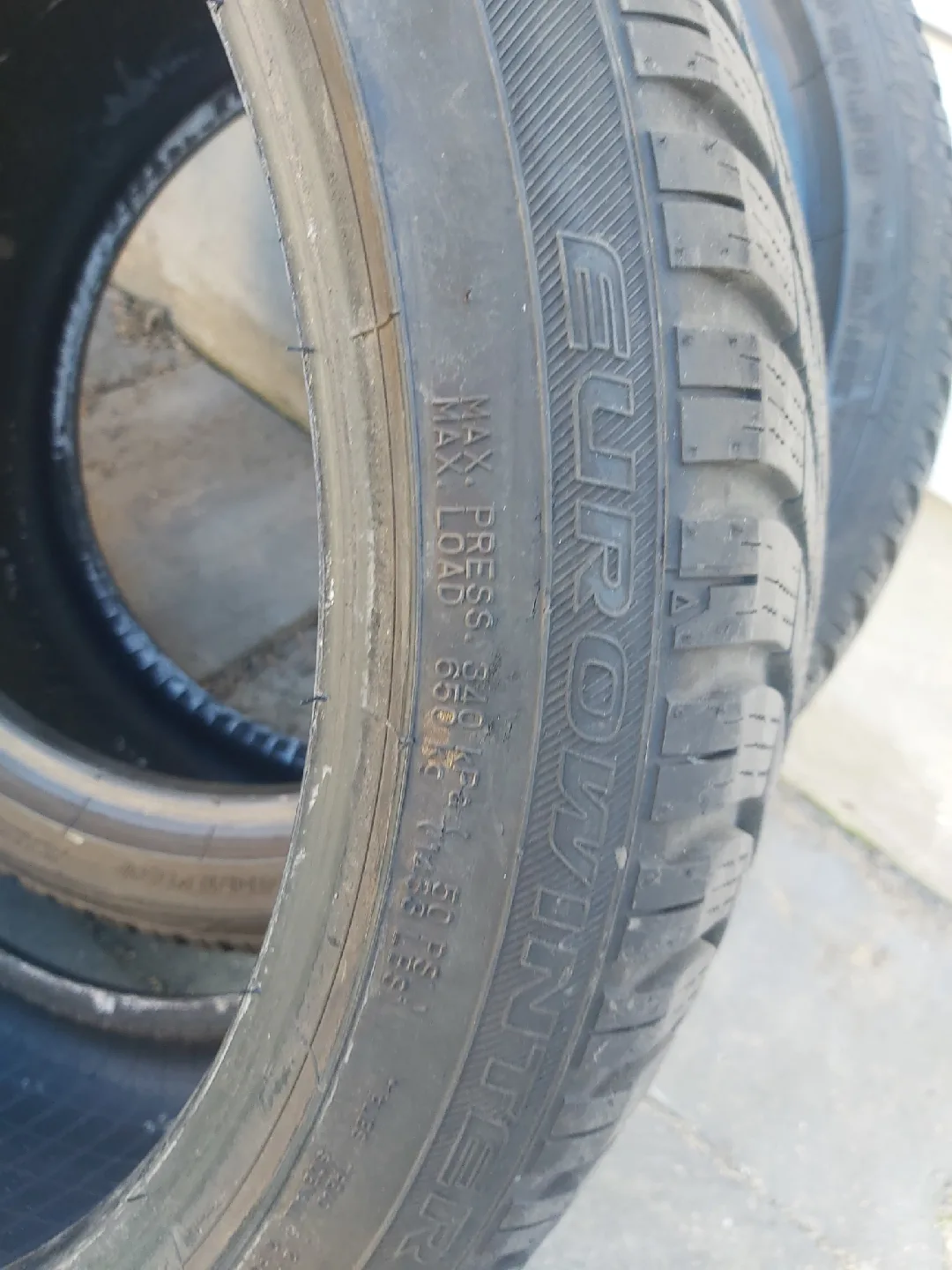 Falken Eurowinter Tires - 225/40R19 image indicator(4)