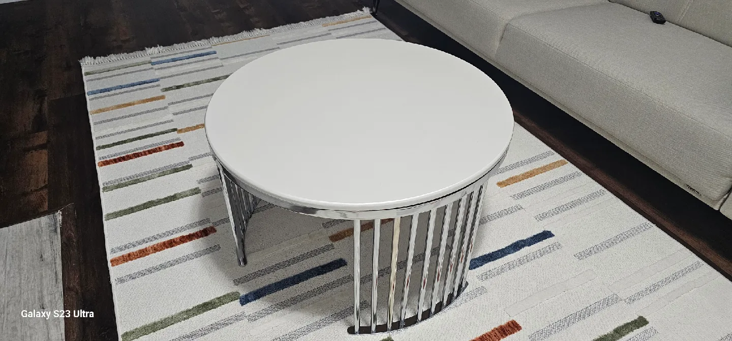 Round White Coffee Table with Chrome Legs image indicator(3)