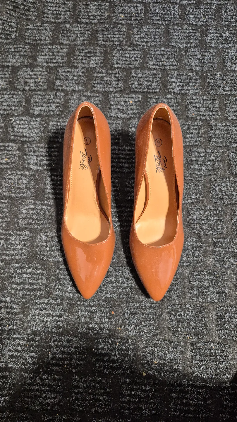 Peach World Heels, Size 9 image indicator(5)