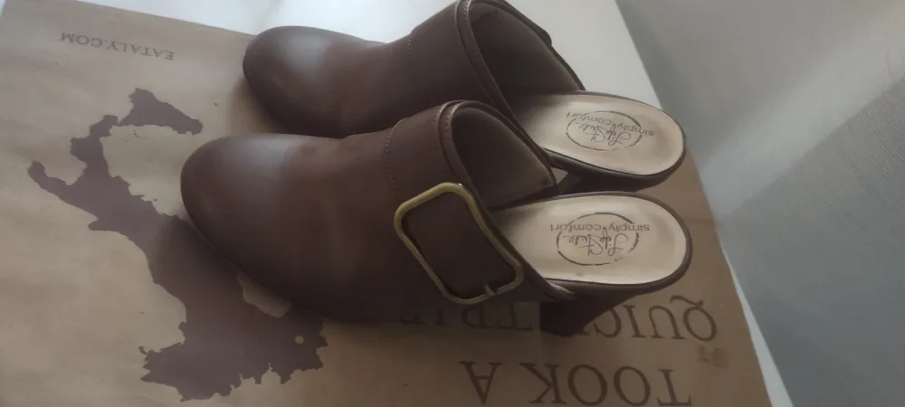 Life Stride leather  Brown Mules image indicator(4)