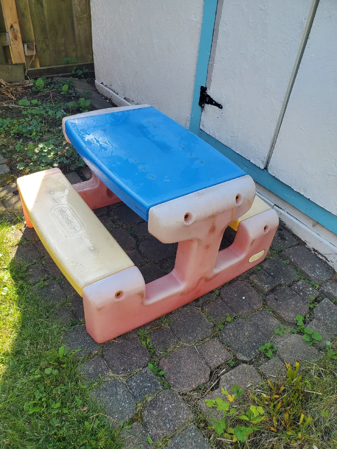 Little Tikes Picnic Table - Kids' Outdoor Furniture image indicator(3)