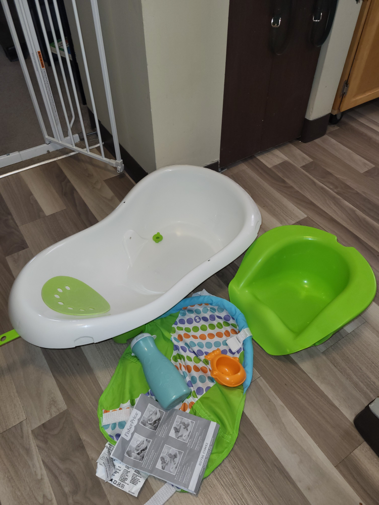 Baby Bathtub and Accessories - photo 2