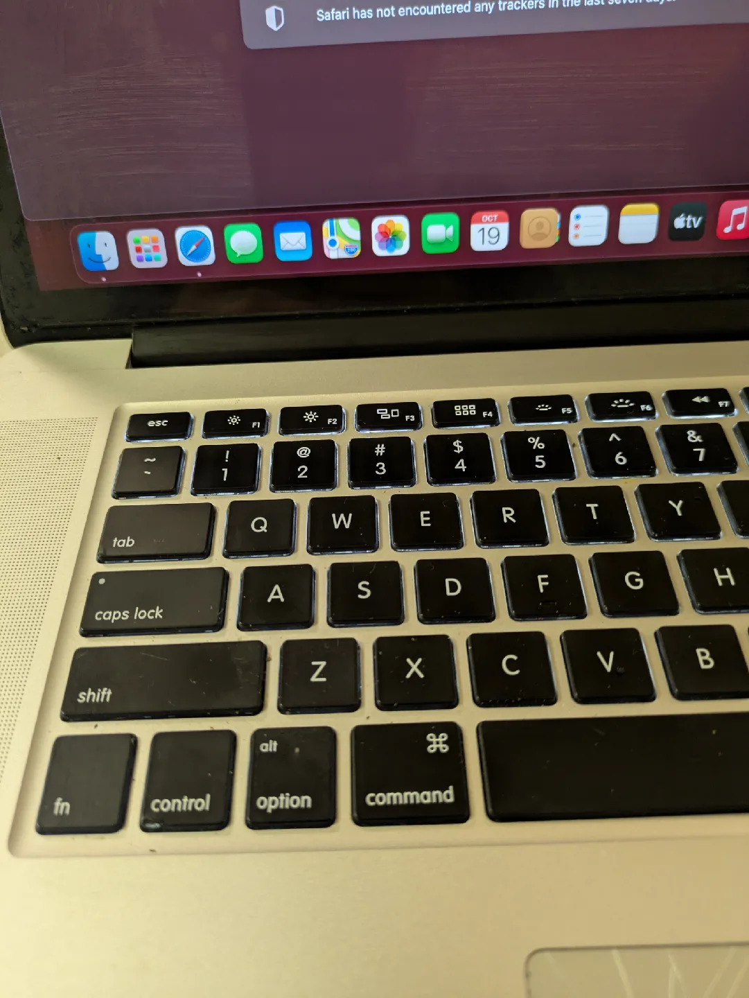 Apple Macbook Pro - Damaged Trackpad image indicator(6)