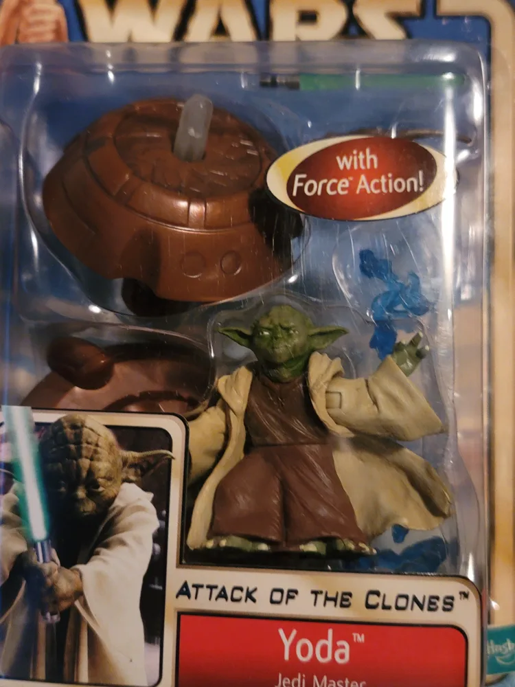 Star Wars Attack of the Clones Yoda Action Figure image indicator(2)