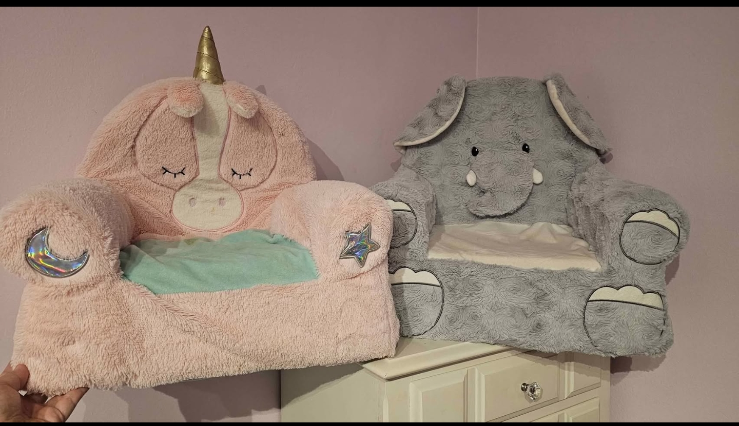 2 plush toddler chairs