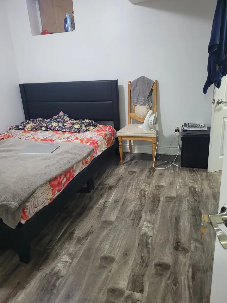 Basement for rent image indicator(4)