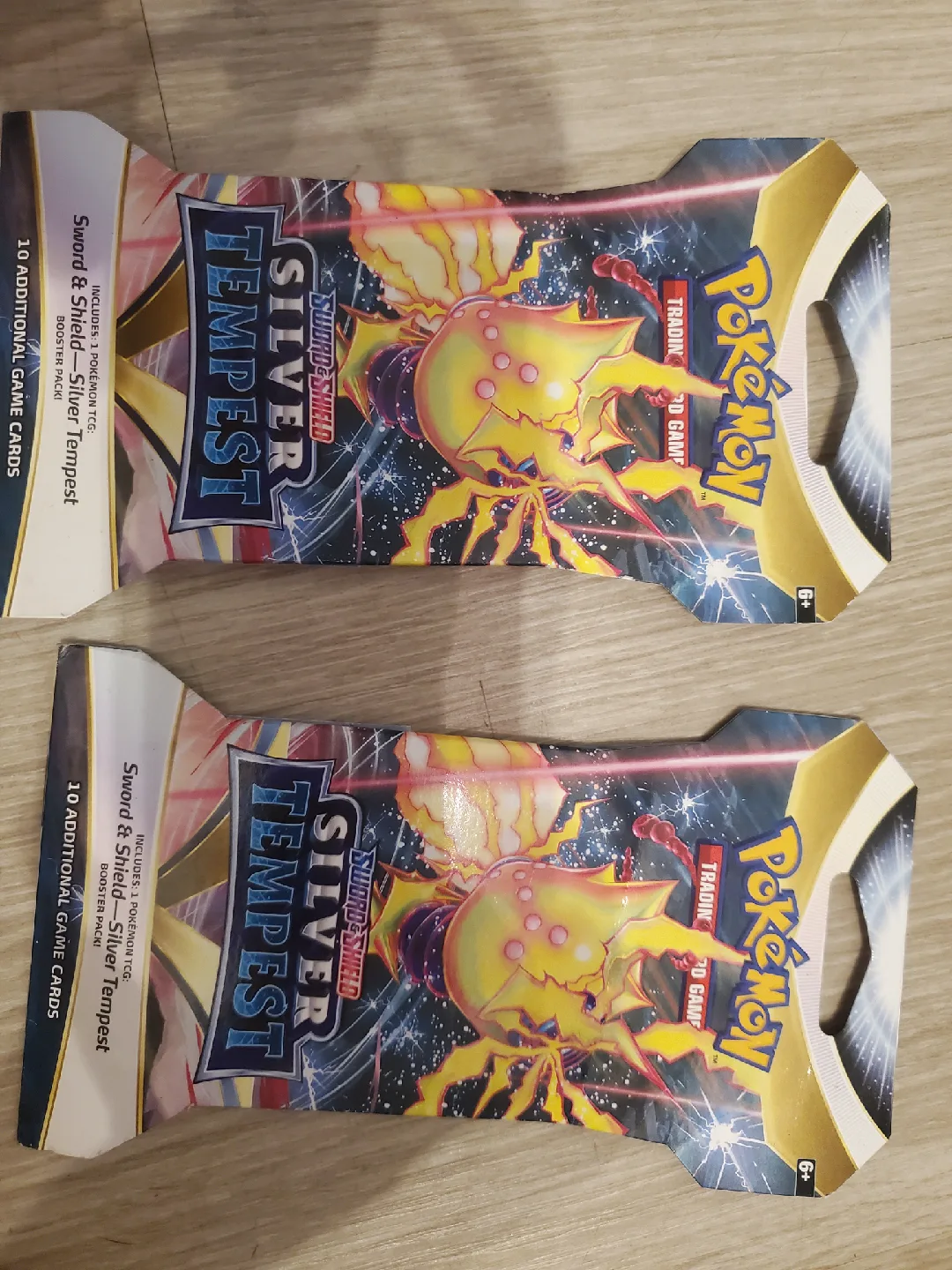 Pokemon Sword & Shield Silver Tempest Booster Pack thumbnail