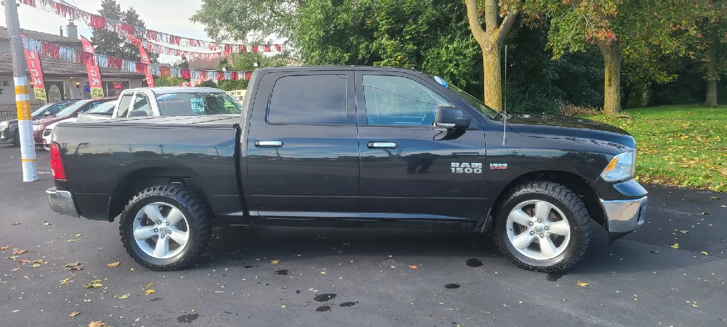 2018 RAM 1500 SLT image indicator(4)