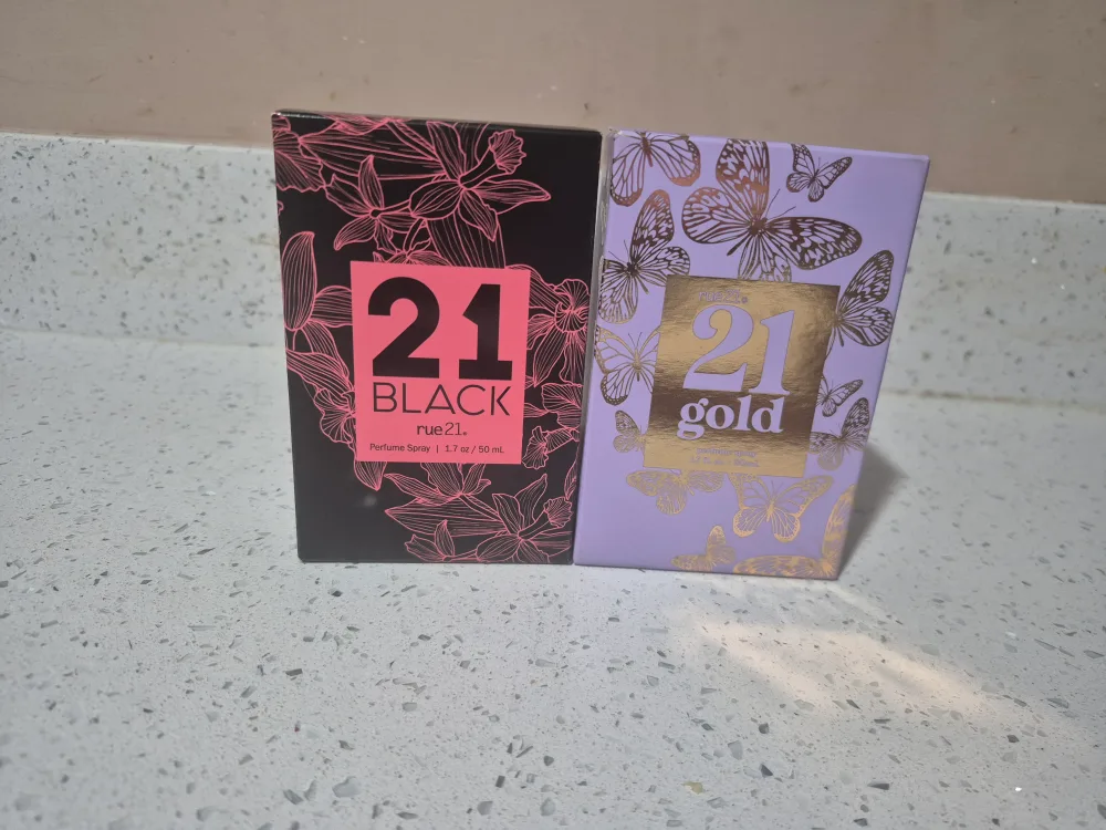Assorted Perfumes: rue21, American Eagle, Le Monde Gourmand image indicator(5)